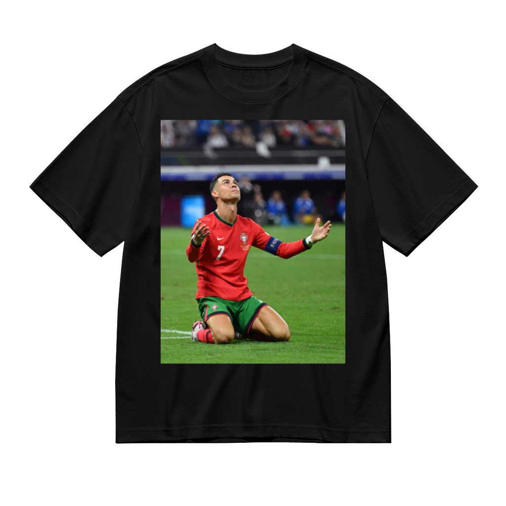 World-Class Football Graphic T-Shirt ¨C Ideal for Soccer Lovers