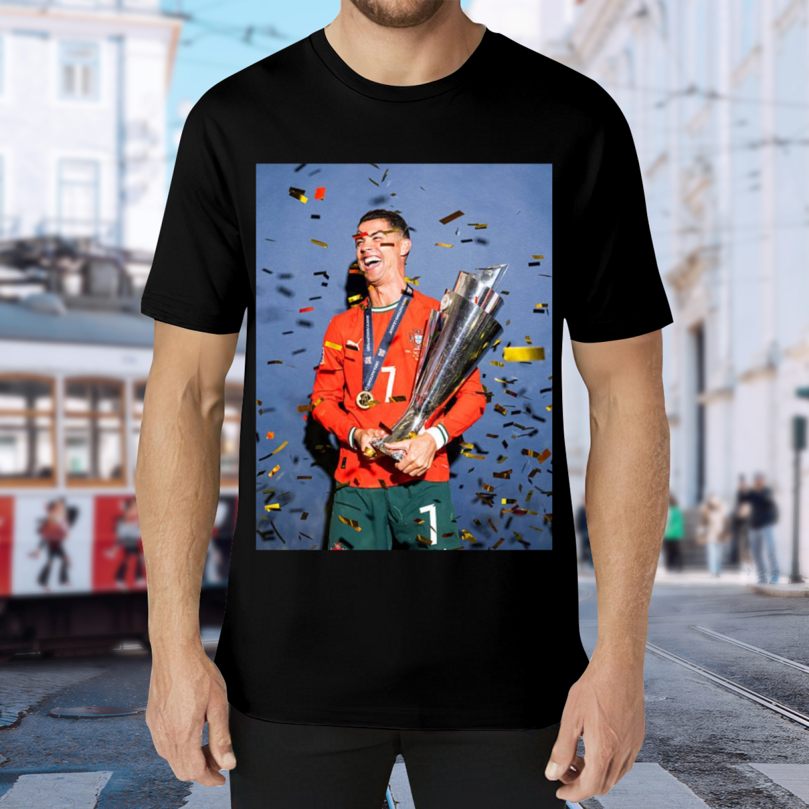 Striker¡¯s Action Tee Show Your Support for Soccer¡¯s Greatest Moments