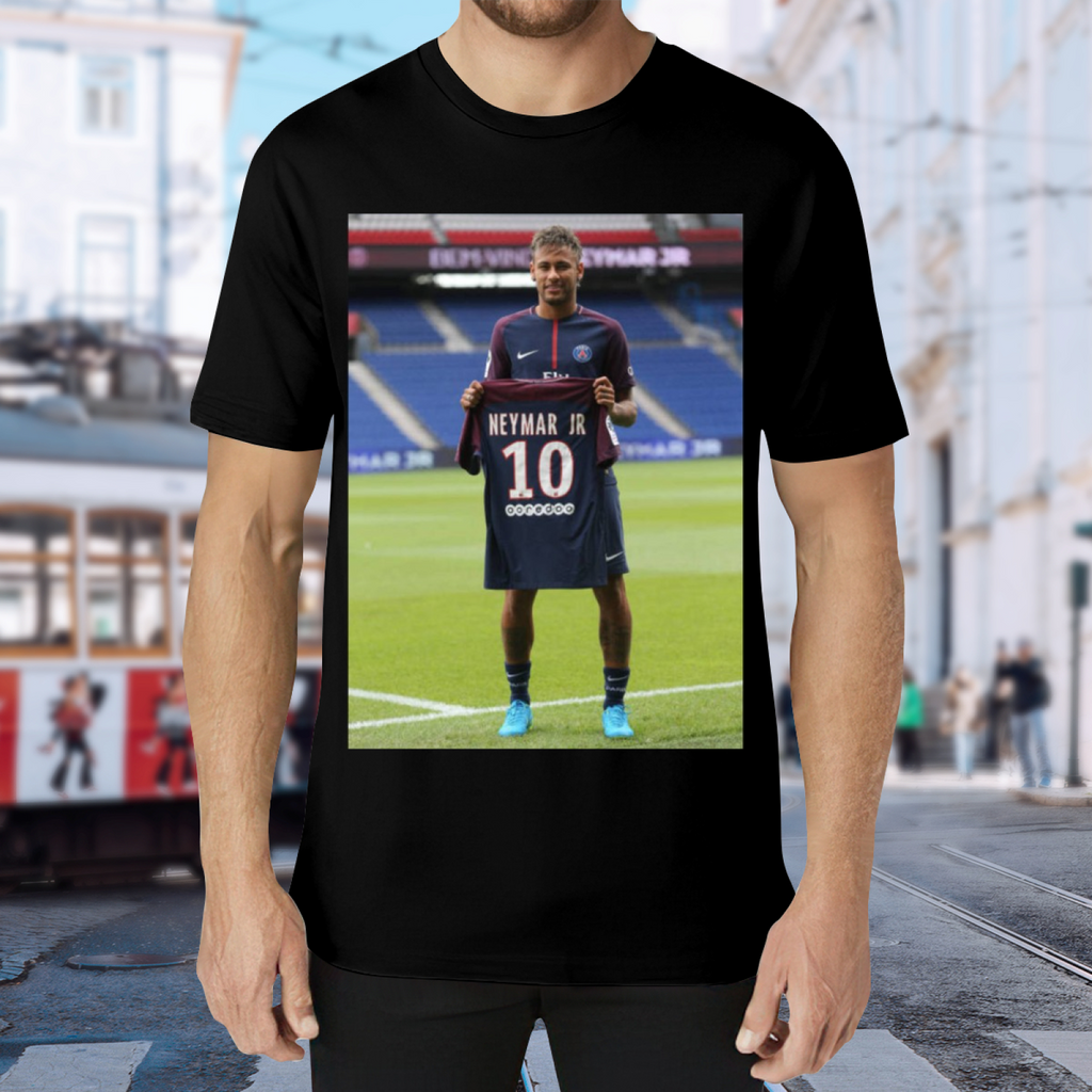 Football Legend-Inspired Tee For Fans Who Appreciate Greatness