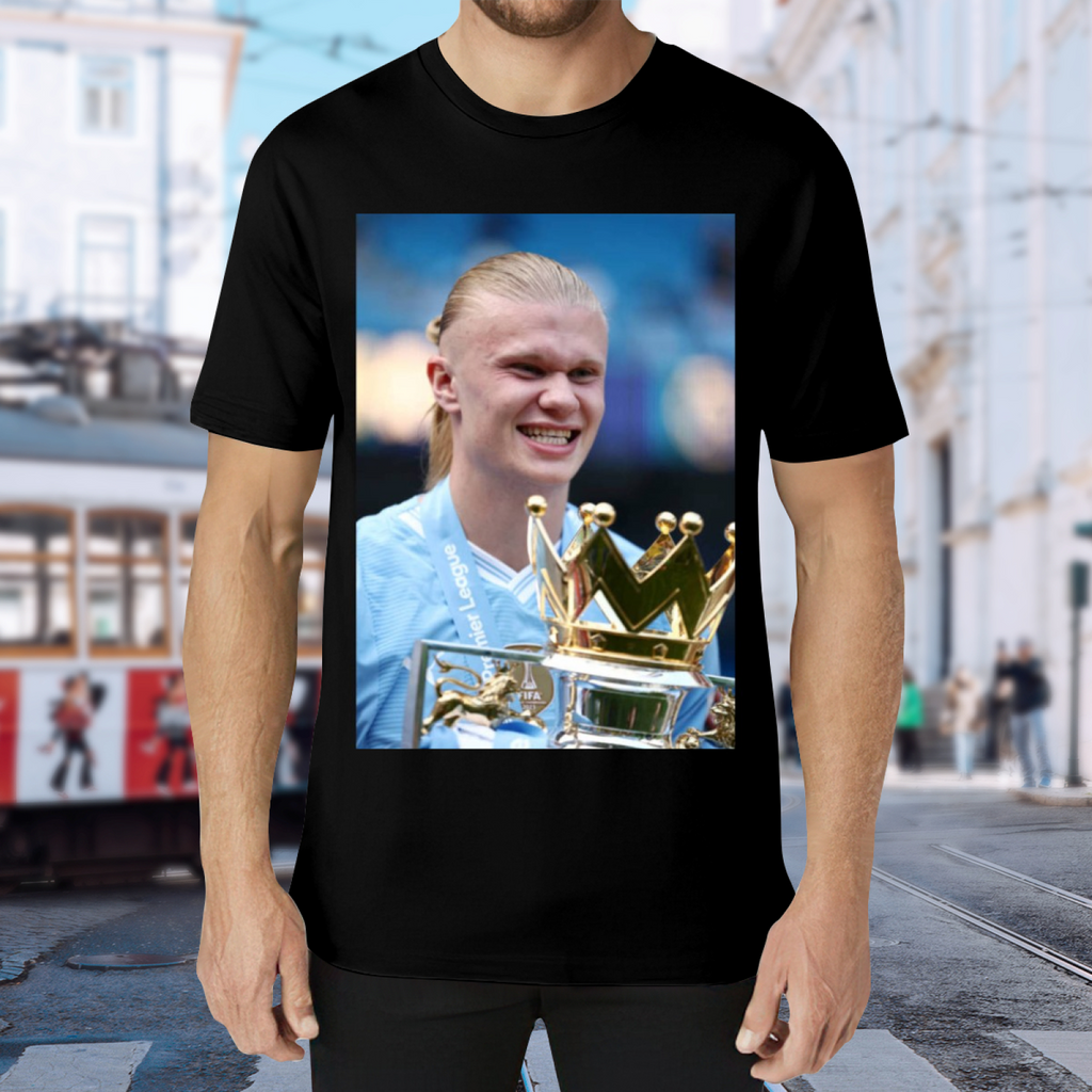 Football Striker Action Tee Represent Soccer¡¯s Top Moments