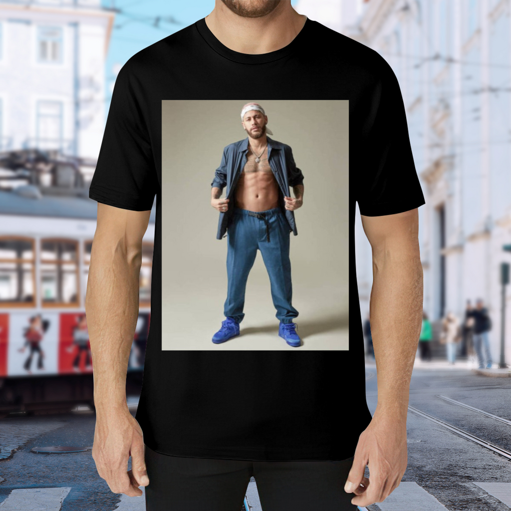 Striker Heroic Action Tee Celebrate Soccer¡¯s Iconic Goals