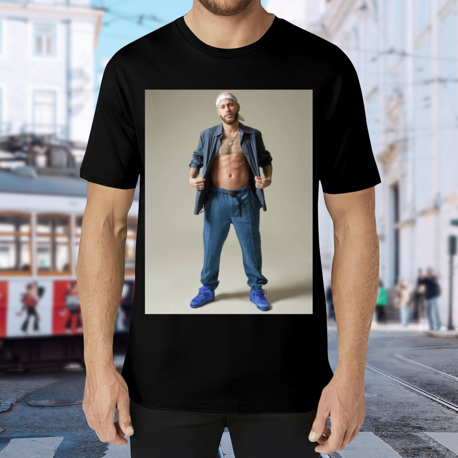 Striker Heroic Action Tee Celebrate Soccer¡¯s Iconic Goals