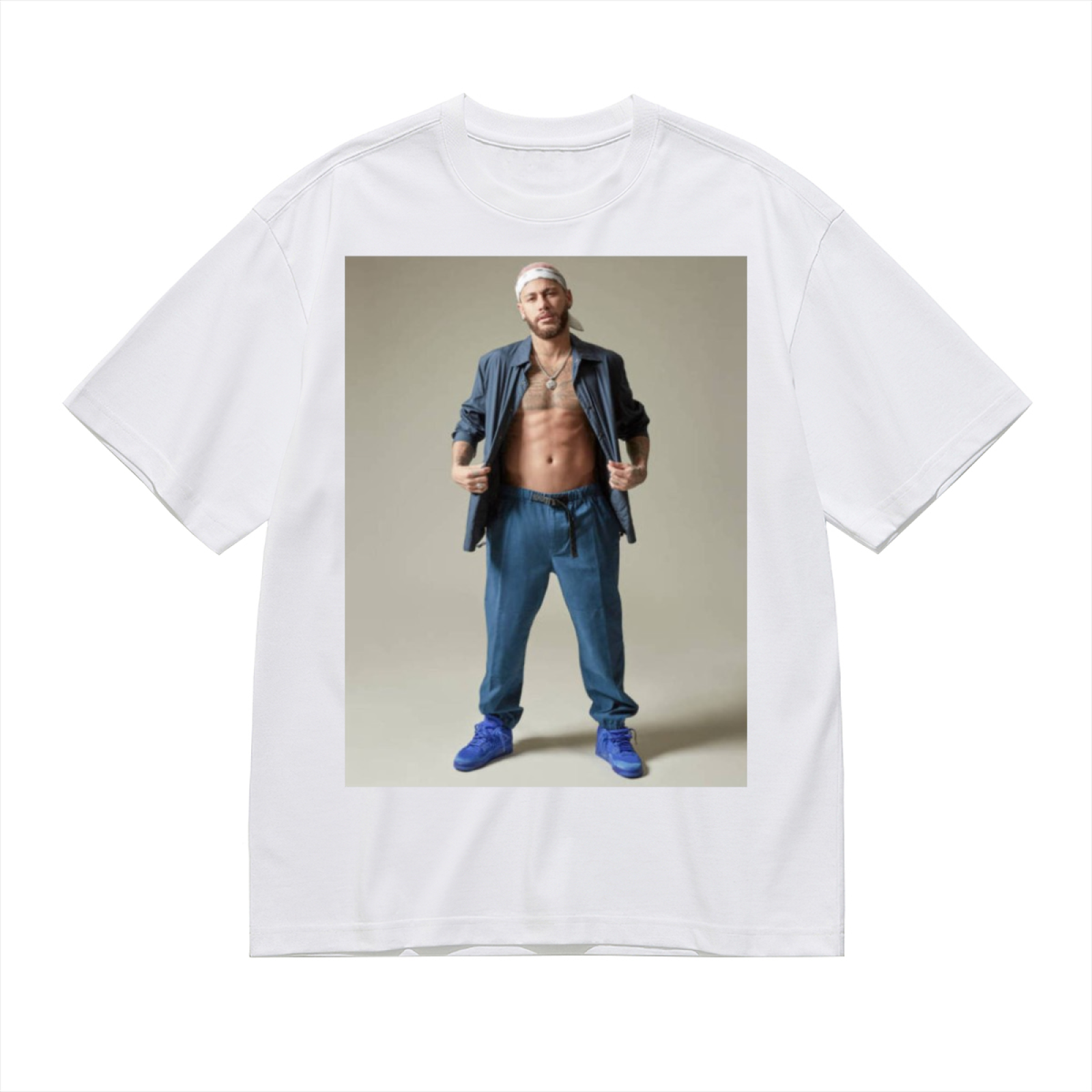 Striker Heroic Action Tee Celebrate Soccer¡¯s Iconic Goals