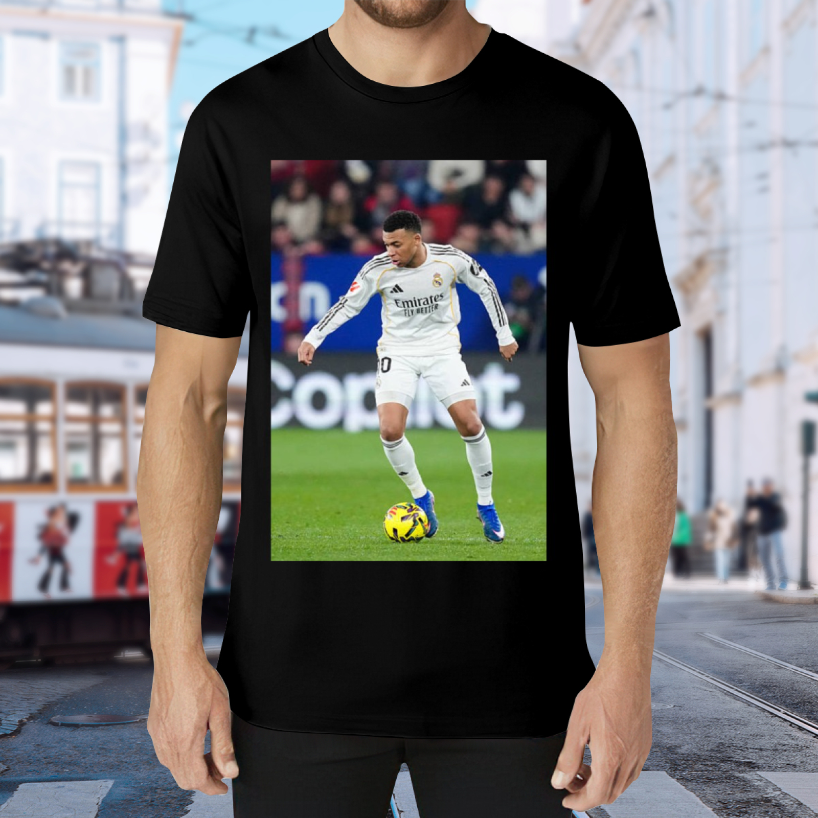 Football Superstars Power Tee Celebrate Soccer¡¯s Most Iconic Moments