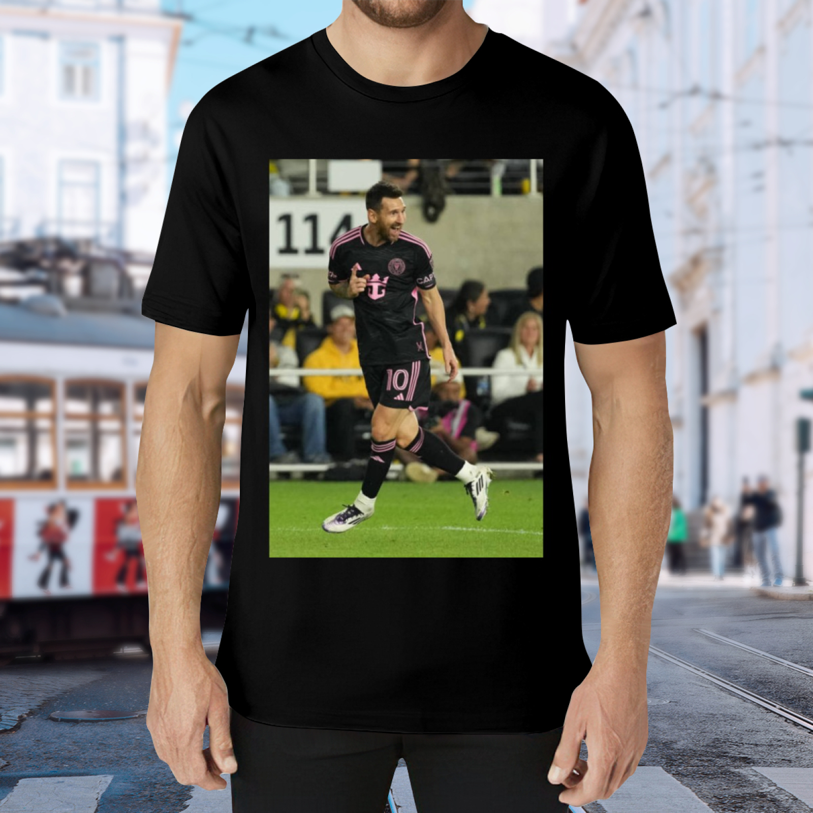 Legendary Football Tee Represent the Power of Soccer¡¯s Heroes