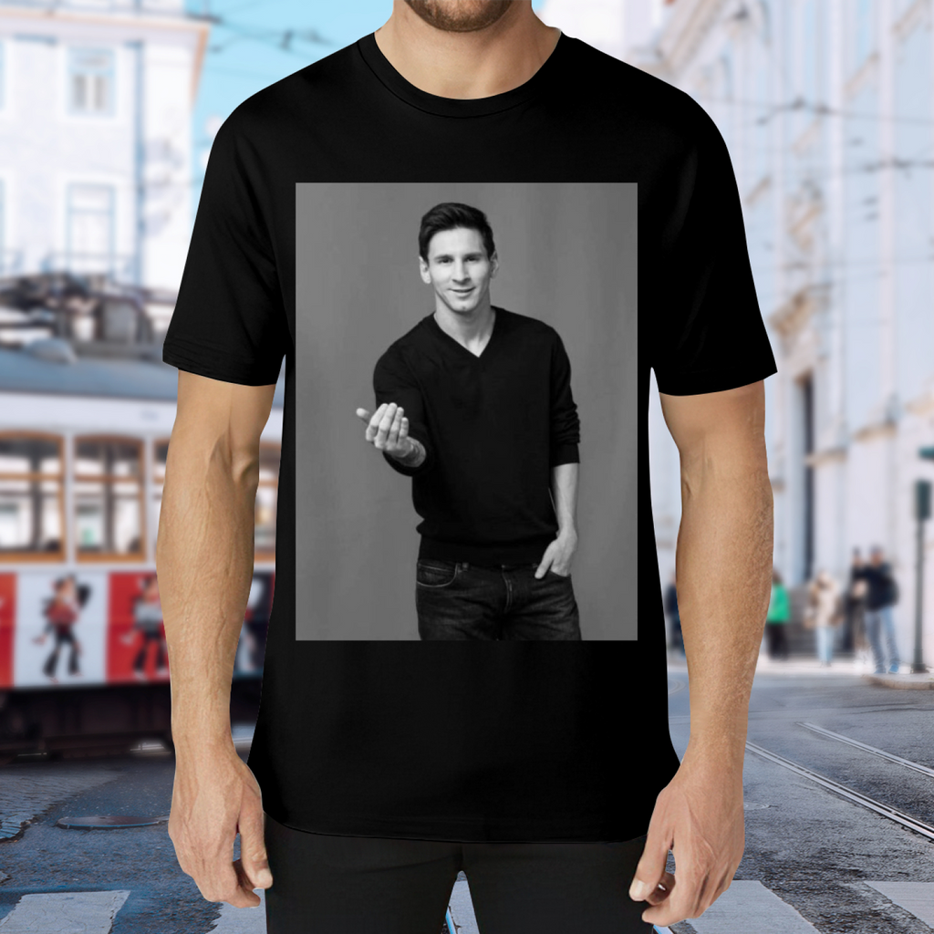 Striker¡¯s Spirit Tee Show Your Love for the Beautiful Game